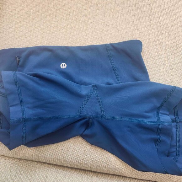 Lululemon Sole Training Short with pockets - Picture 9 of 10